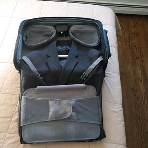 Pathfinder garment bag